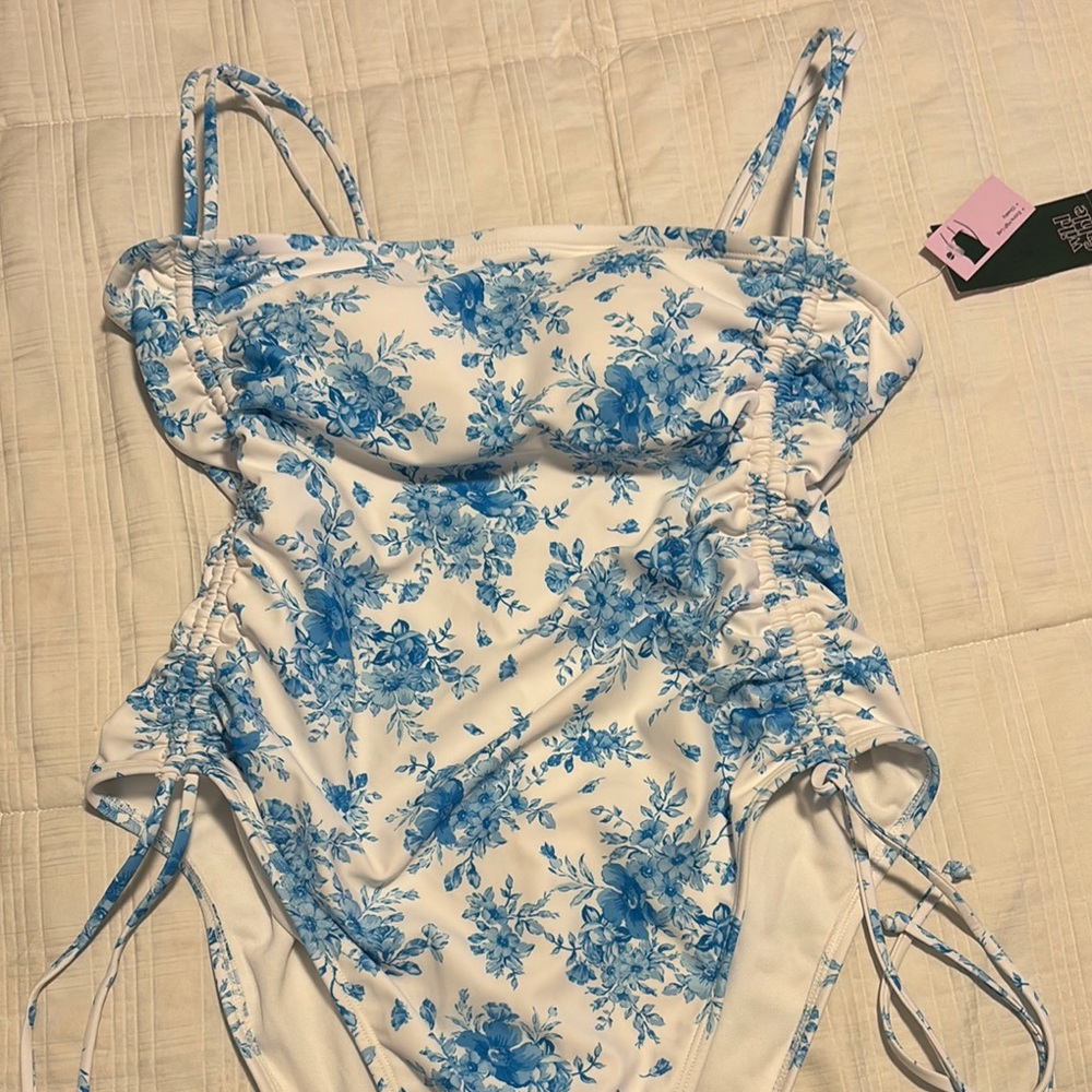 NWT Wild Fable White and Blue Floral One Piece Swimsuit